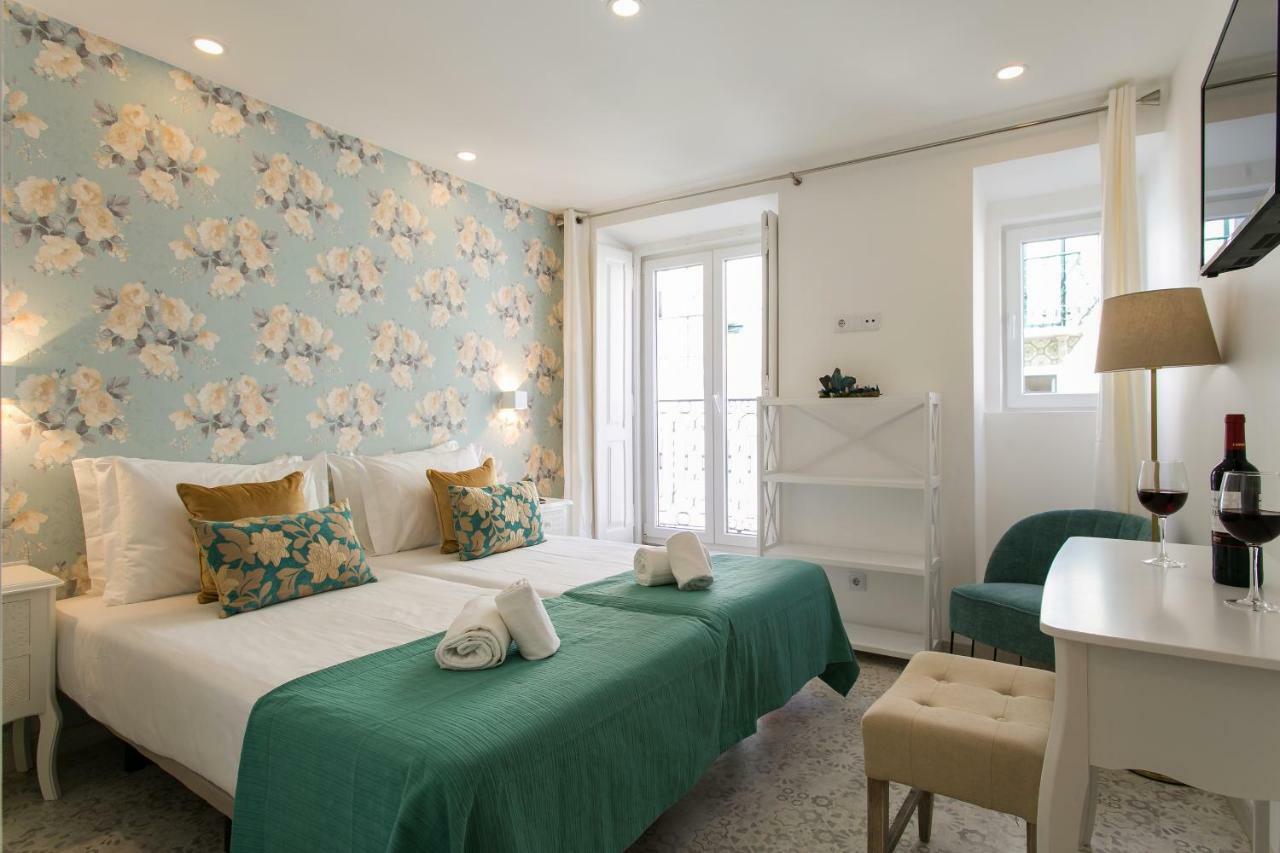 Suites Amalia Near Rossio Square 게스트하우스 3*